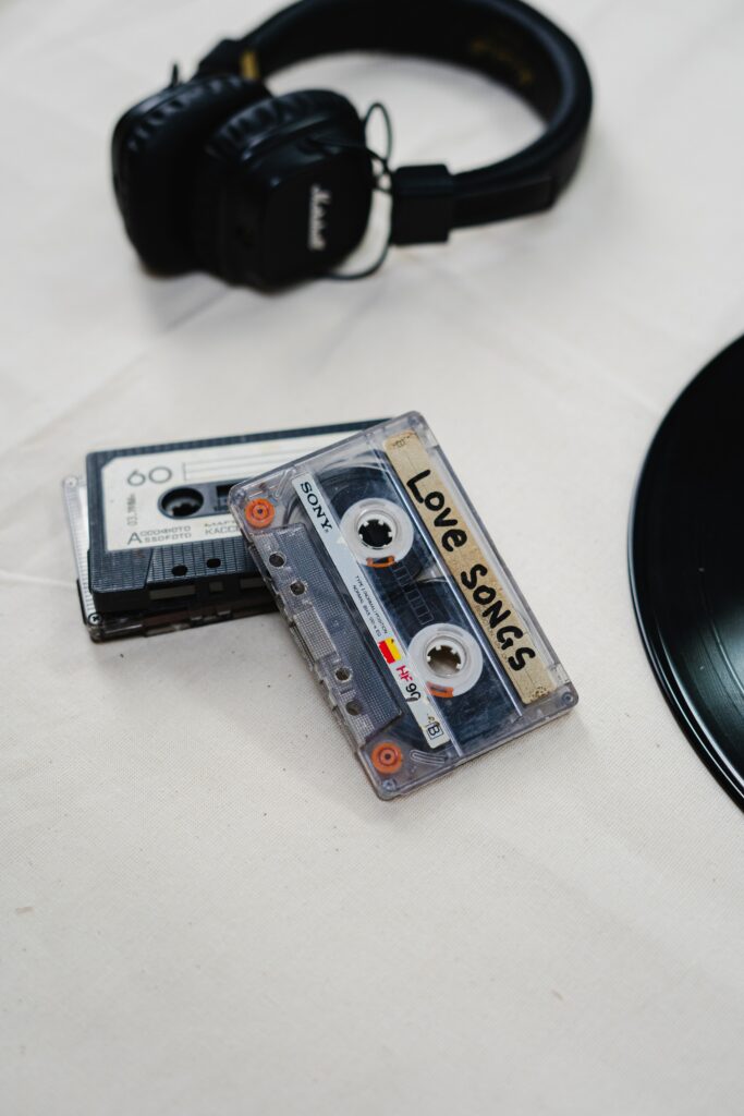 As fitas cassetes foram um formato popular de mídia para gravação e reprodução de música